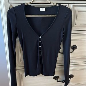 Aritzia Wilfred black long sleeve button up shirt, size XS